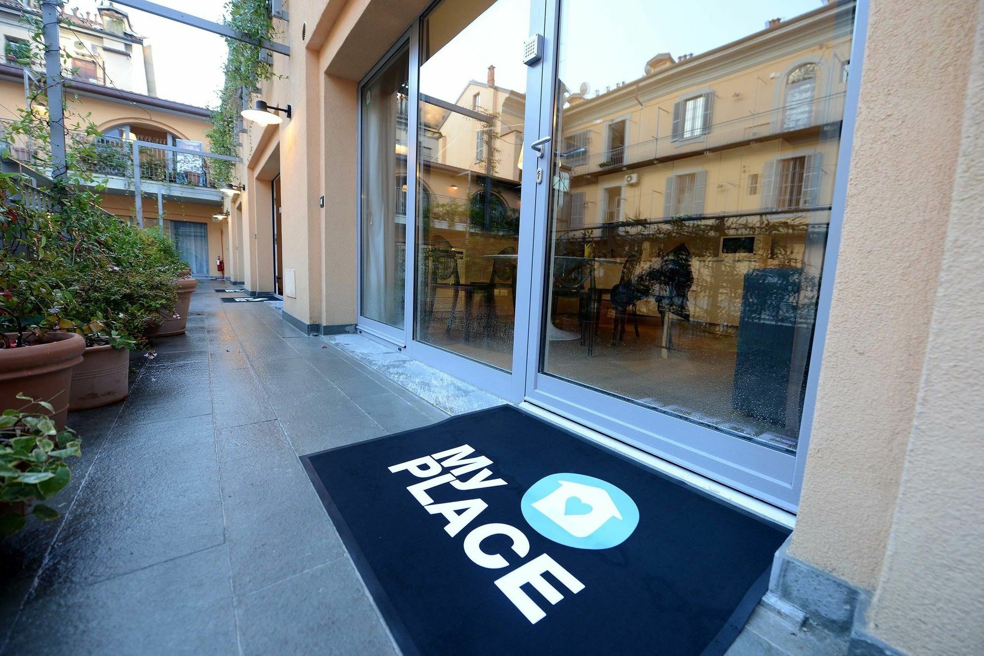 Myplace Corso Como 11 Apartments Milán Exterior foto